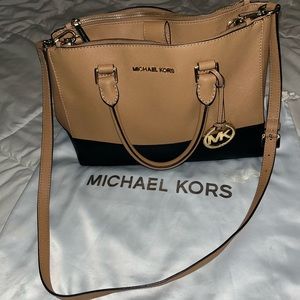 Michael Kors Purse tan/black